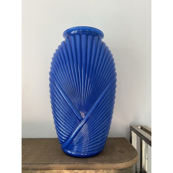 Art Deco Draped Ribbed Pleated Royal Cobalt Blue Glass Vase Vintage Iridescent - Picture 2 of 16